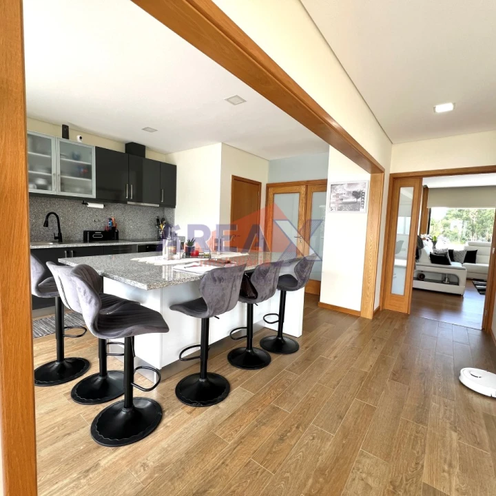 Apartamento T2 para Venda em Escariz Foto 18