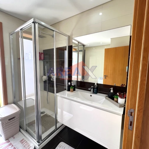 Apartamento T2 para Venda em Escariz Foto 32