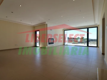 Moradia T4 para Venda em Silveira