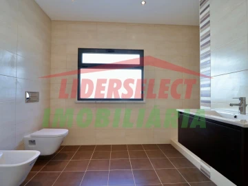 Moradia T4 para Venda em Silveira
