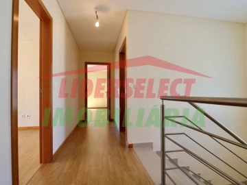 Moradia T4 para Venda em Silveira