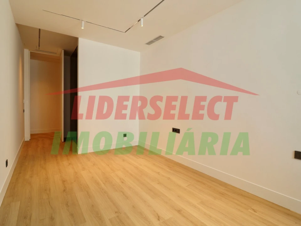 Apartamento T2 para Venda em Lourinhã e Atalaia Foto 11