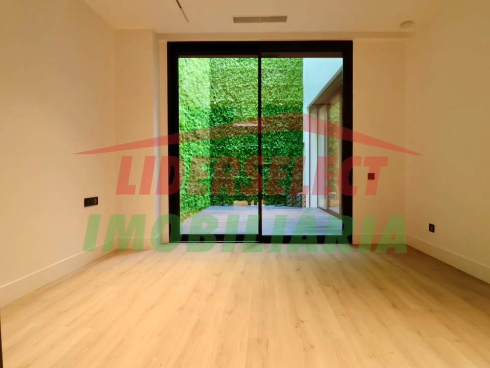 Apartamento T2 para Venda em Lourinhã e Atalaia Foto 18