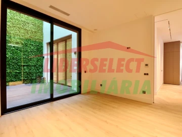 Apartamento T2 para Venda em Lourinhã e Atalaia
