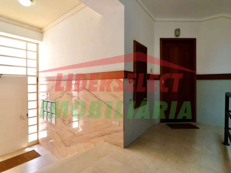 Apartamento T2 para Venda em Silveira Foto 24