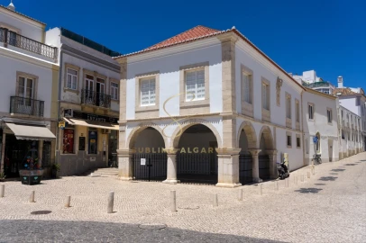 Garagem para Venda em Lagos (São Sebastião e Santa Maria)