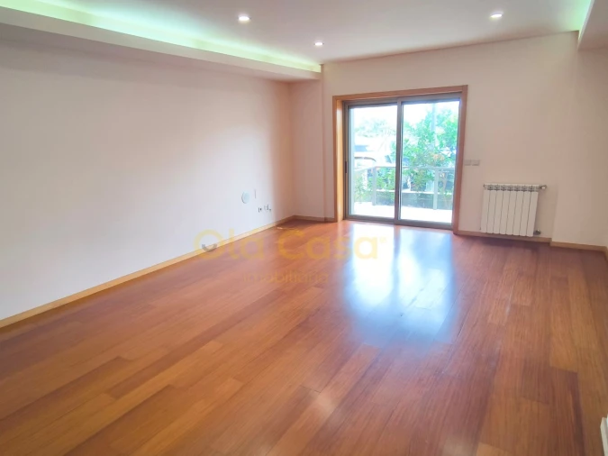 Apartamento T2 para Venda em Canidelo Foto 3