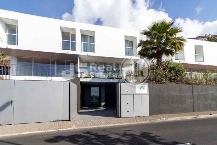 Moradia T3 para Venda em São Martinho Foto 3
