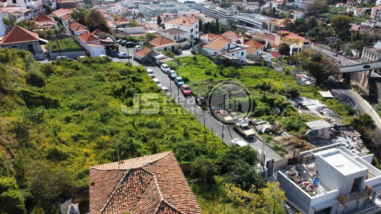 Terreno para Venda em Funchal (São Pedro) Foto 3