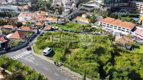 Terreno para Venda em Funchal (São Pedro)