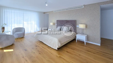 Apartamento T6 para Venda em Funchal (São Pedro)