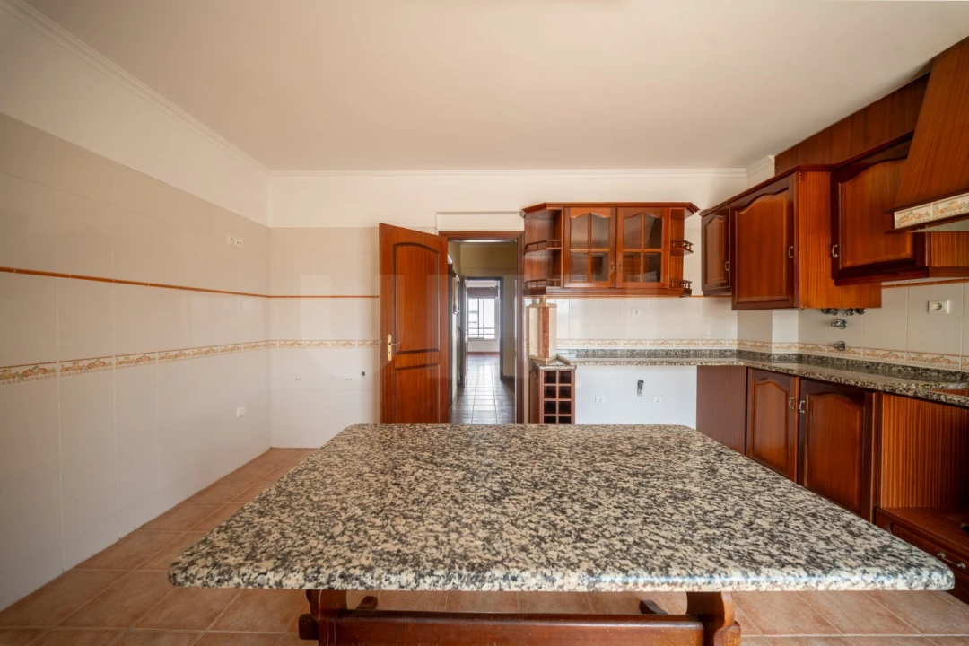 Apartamento T3 para Venda em Bombarral e Vale Covo Foto 9