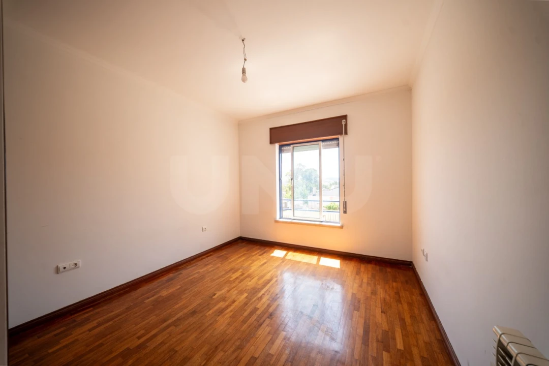 Apartamento T3 para Venda em Bombarral e Vale Covo Foto 13