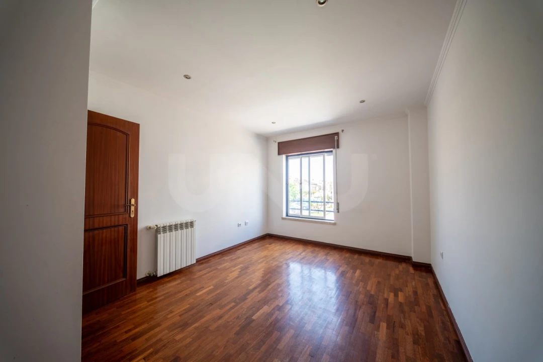 Apartamento T3 para Venda em Bombarral e Vale Covo Foto 18