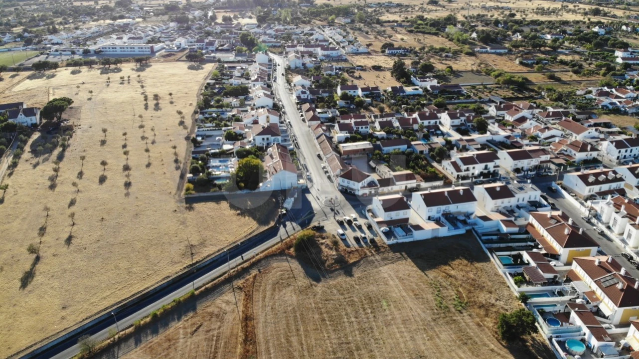 Moradia T3 para Venda em Canaviais Foto 19