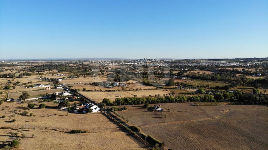 Moradia T3 para Venda em Canaviais Foto 21