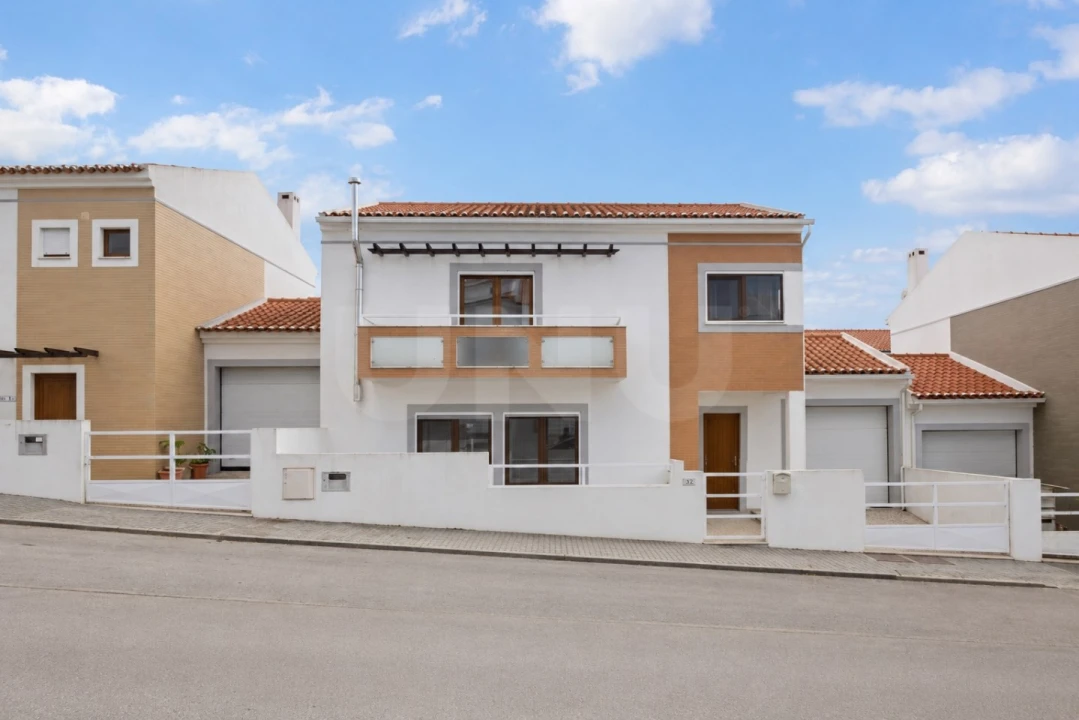 Moradia T3 para Venda em Atouguia da Baleia Foto 1