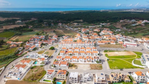 Moradia T3 para Venda em Atouguia da Baleia