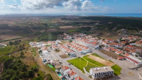 Moradia T3 para Venda em Atouguia da Baleia