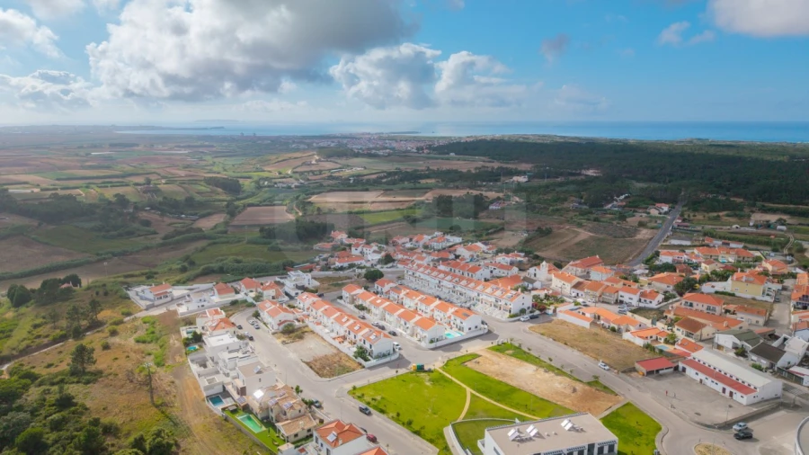 Moradia T3 para Venda em Atouguia da Baleia Foto 36