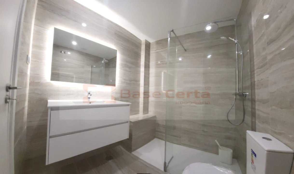 Apartamento T4 para Venda em Lumiar Foto 21