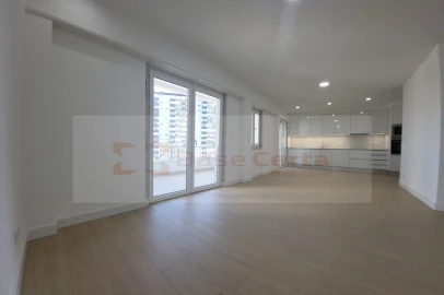 Apartamento T4 para Venda em Lumiar