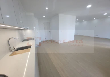 Apartamento T4 para Venda em Lumiar