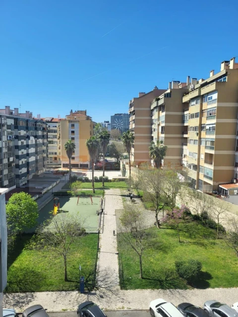 Apartamento T4 para Venda em Lumiar