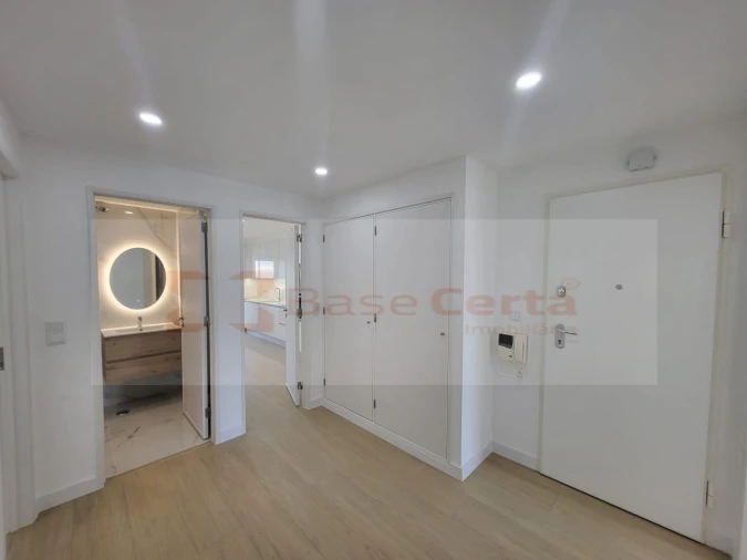 Apartamento T4 para Venda em Lumiar Foto 3