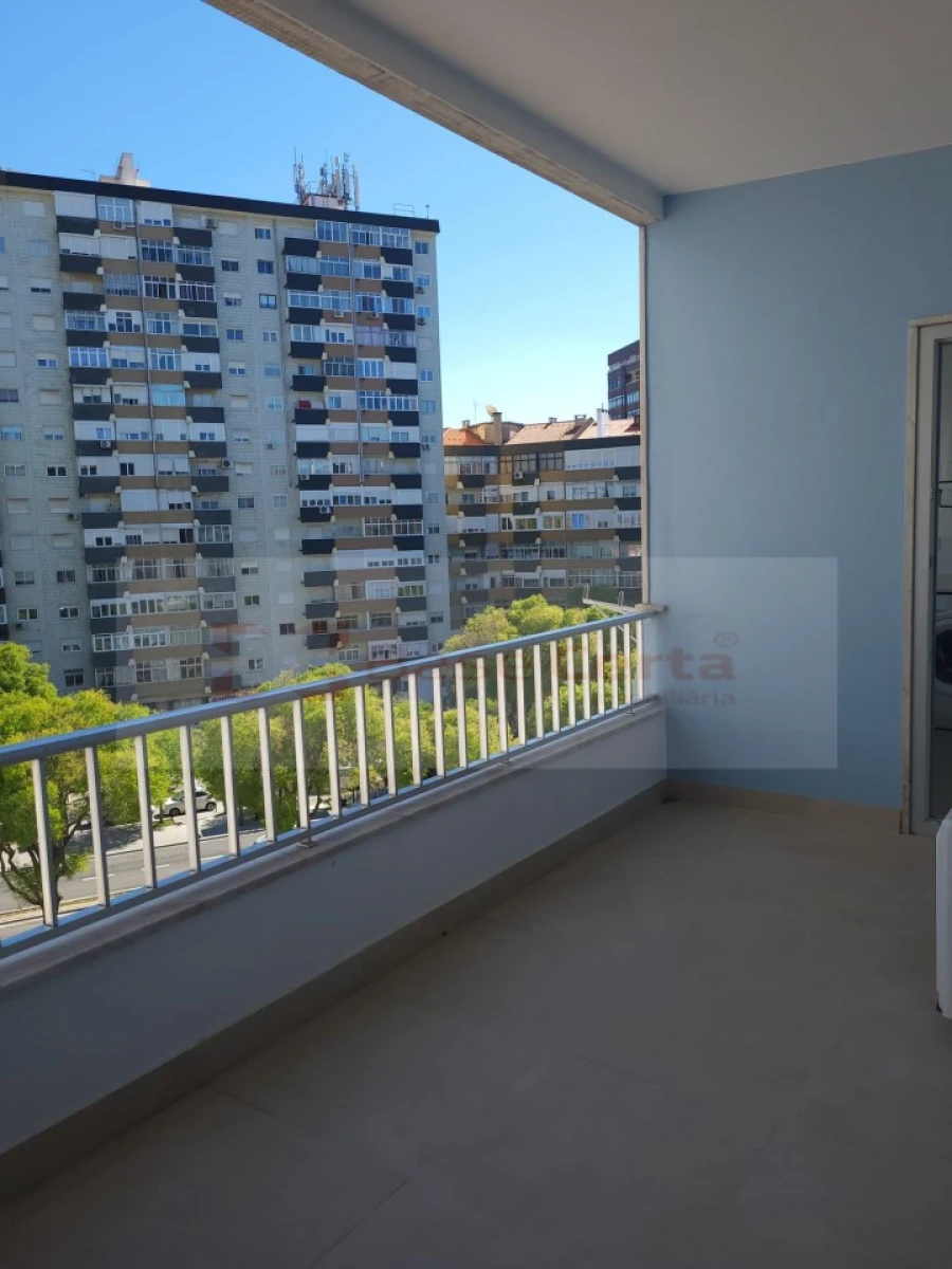 Apartamento T4 para Venda em Lumiar Foto 11