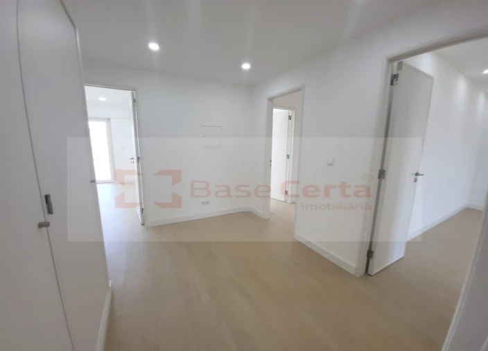 Apartamento T4 para Venda em Lumiar Foto 12