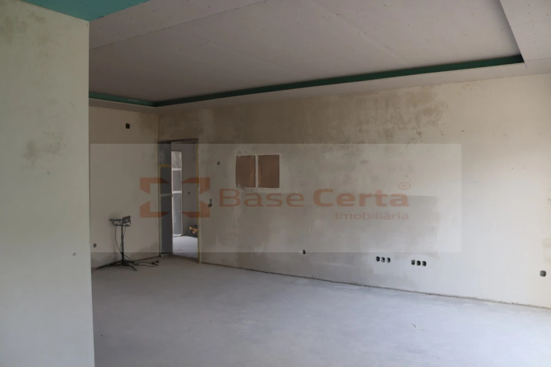 Apartamento T2 para Venda em Azambuja Foto 27