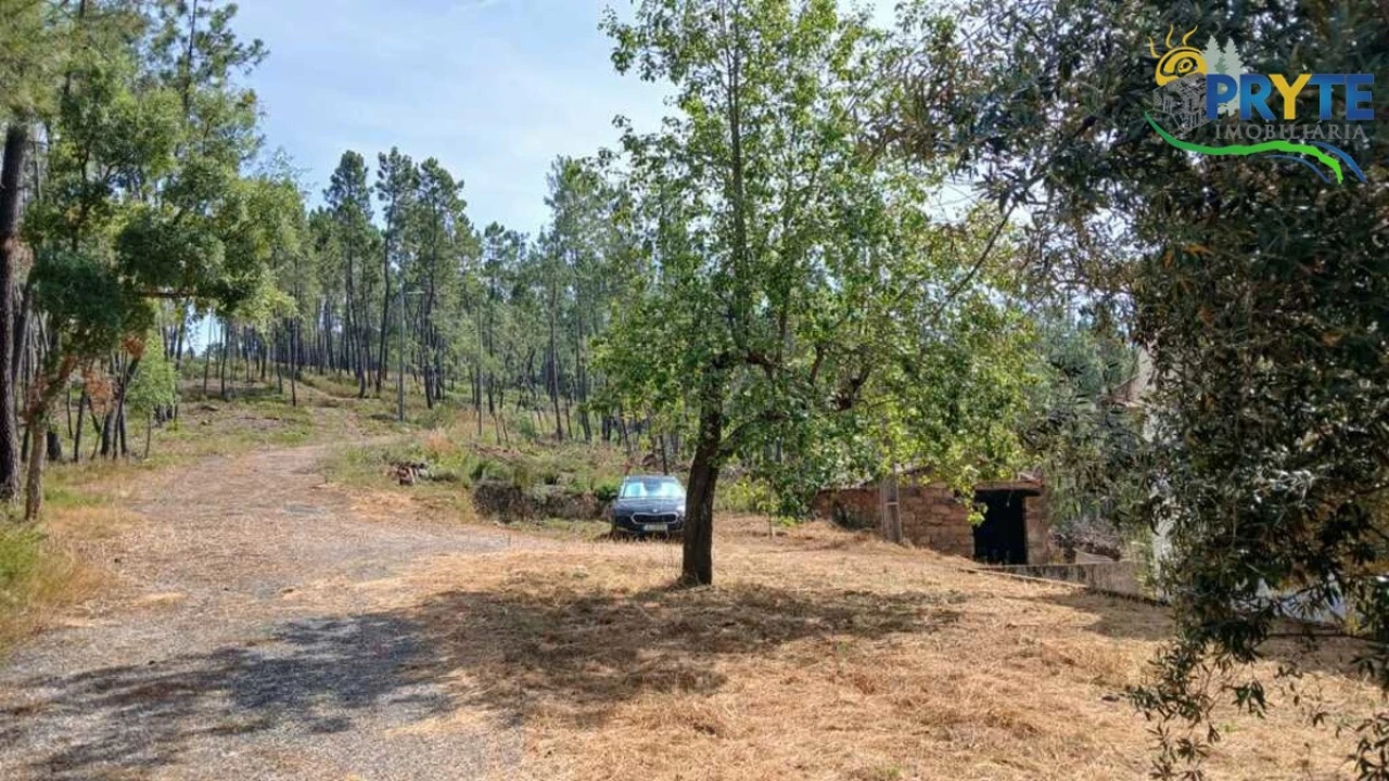 Moradia T2 para Venda em Sertã Foto 12
