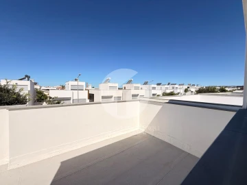 Moradia T4 para Venda em Quelfes