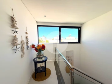 Moradia T4 para Venda em Quelfes