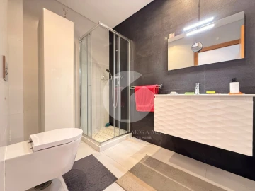 Moradia T4 para Venda em Quelfes