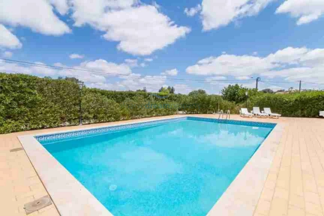 Moradia T4 para Venda em Porches Foto 5