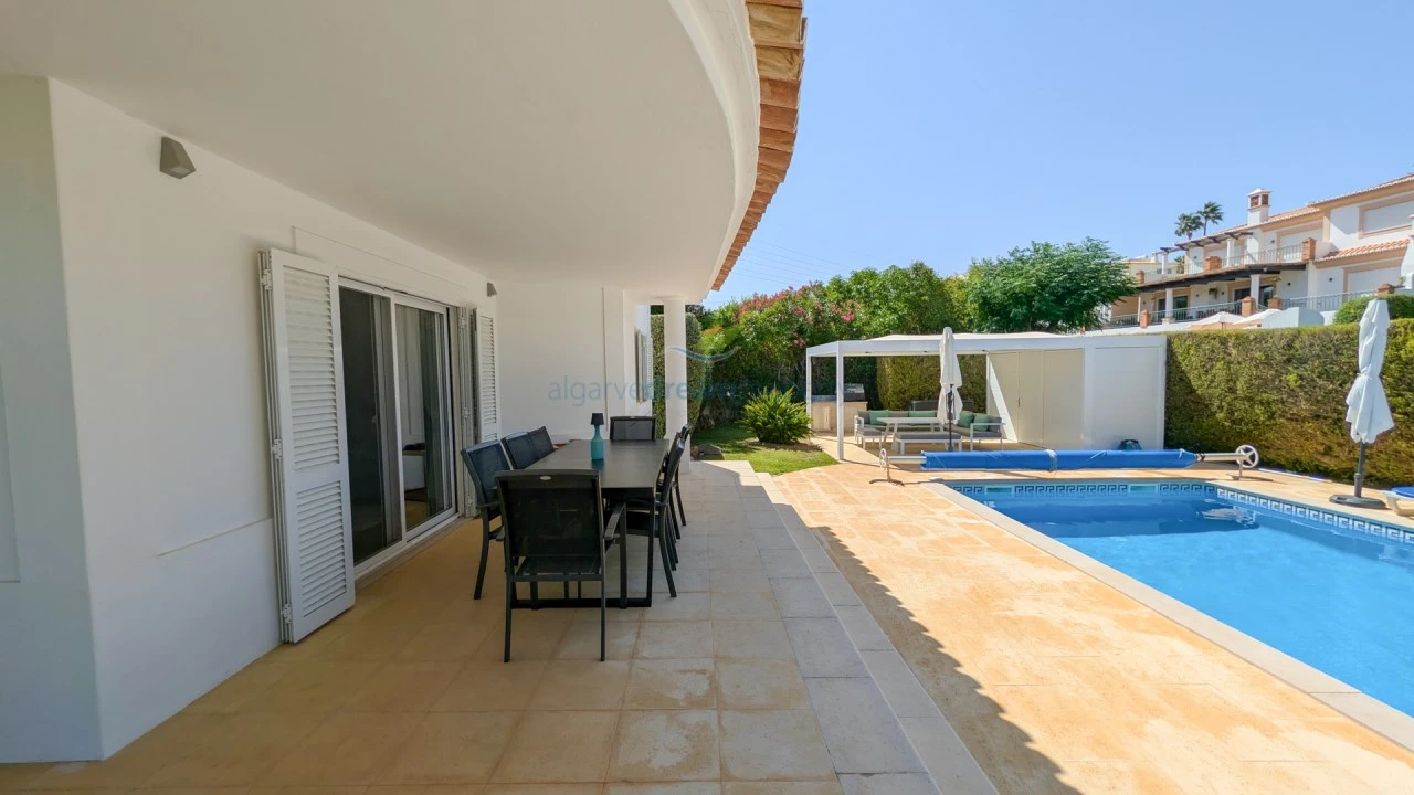 Moradia T3 para Venda em Albufeira e Olhos de Água Foto 33