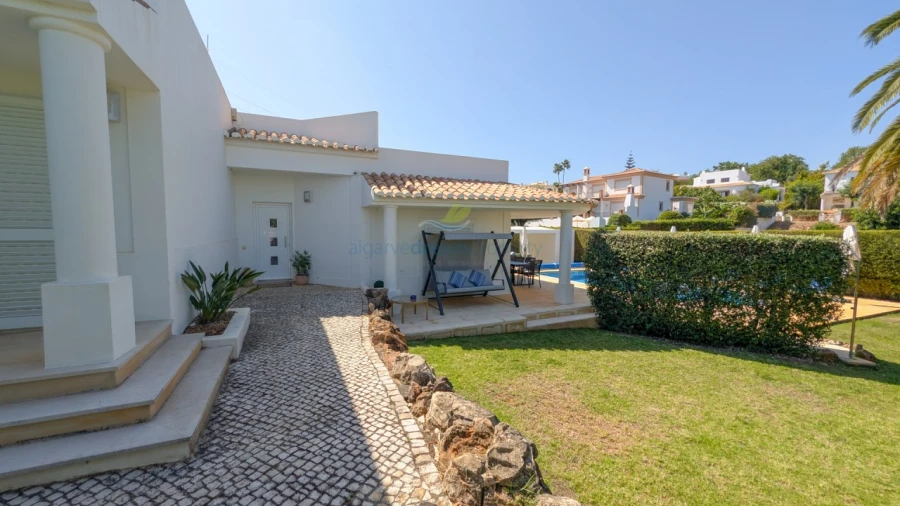 Moradia T3 para Venda em Albufeira e Olhos de Água Foto 32