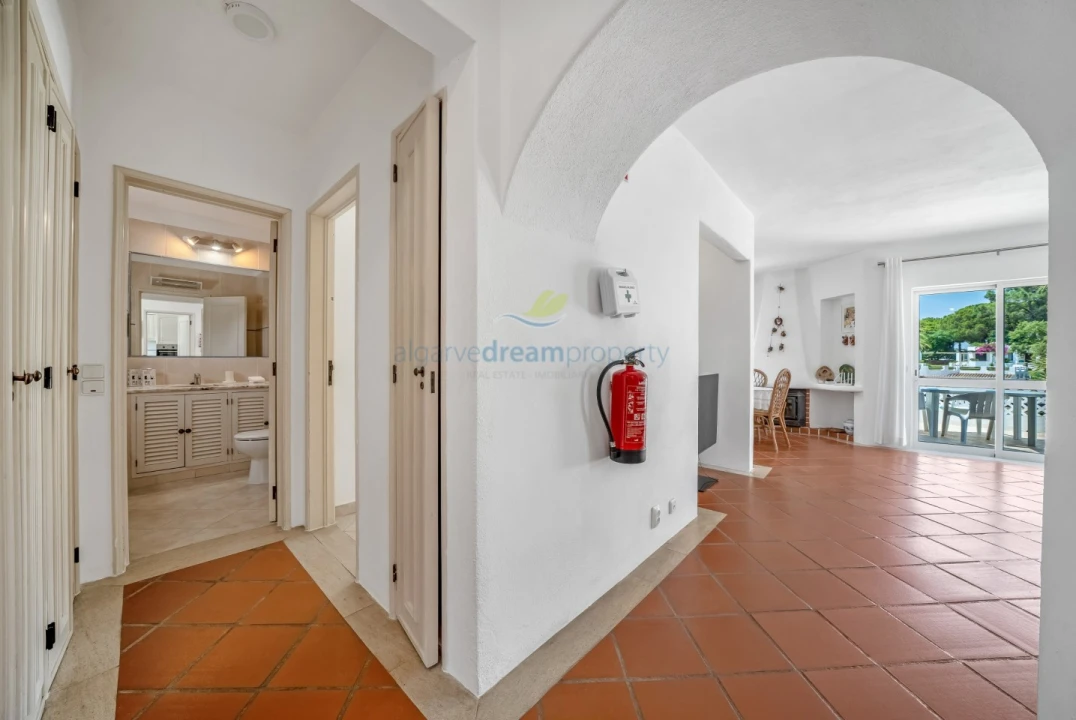 Apartamento T1 para Venda em Albufeira e Olhos de Água Foto 10