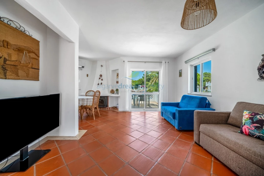 Apartamento T1 para Venda em Albufeira e Olhos de Água Foto 1