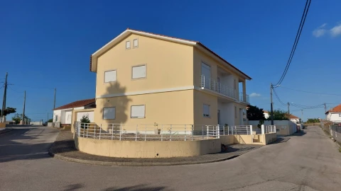 Moradia T7 para Venda em Monte Real e Carvide
