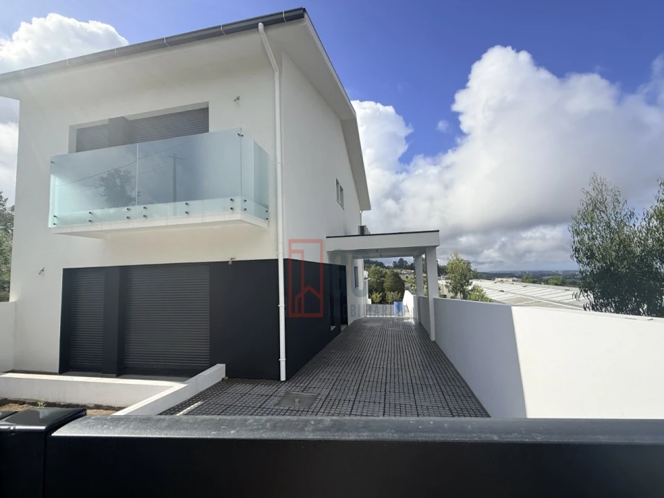 Moradia T3 para Venda em Grijó e Sermonde Foto 2