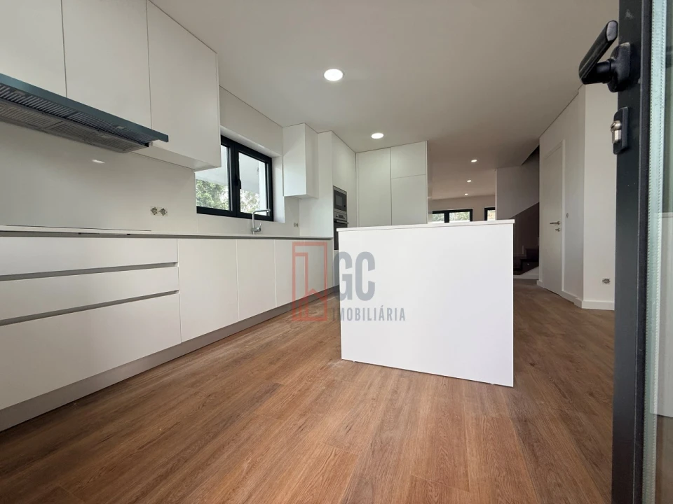 Moradia T3 para Venda em Grijó e Sermonde Foto 14