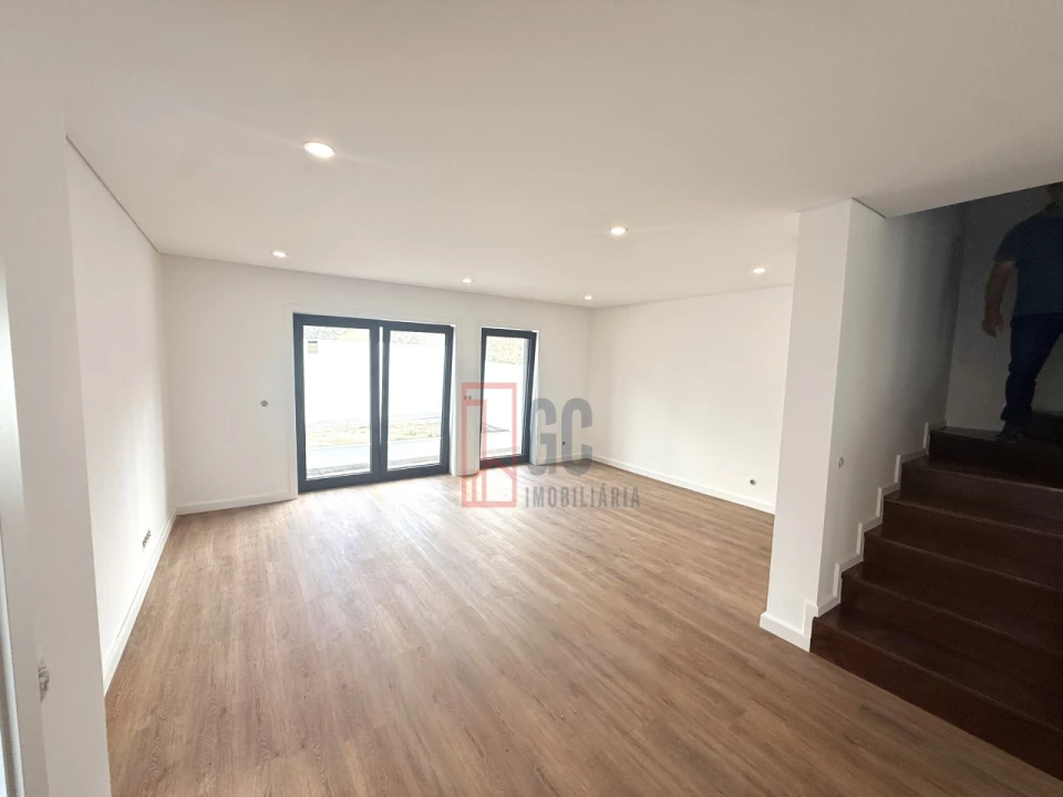 Moradia T3 para Venda em Grijó e Sermonde Foto 19
