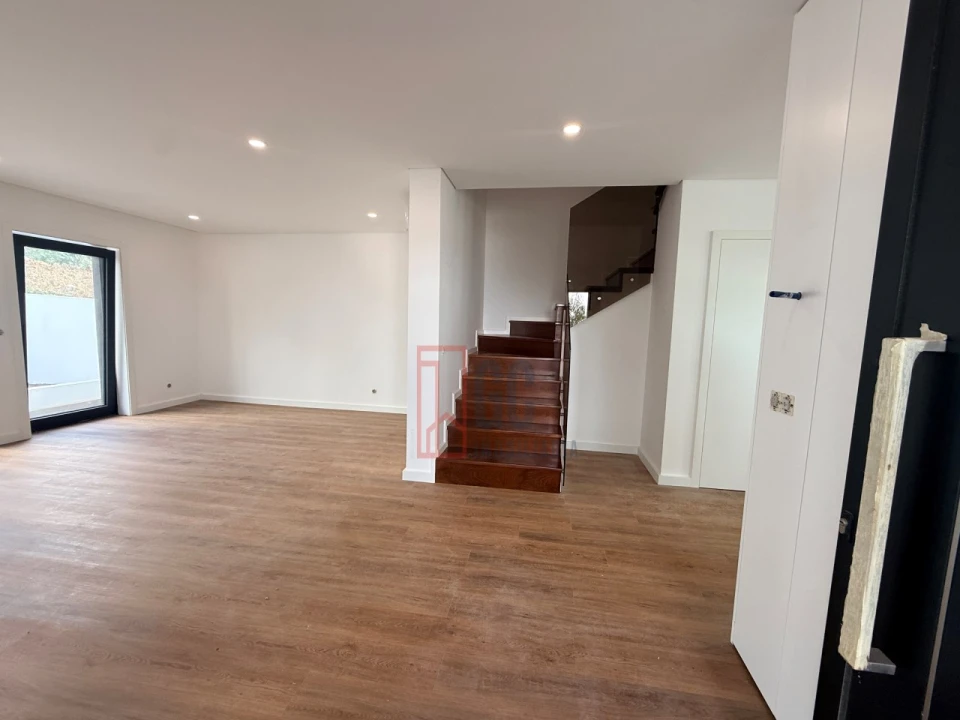 Moradia T3 para Venda em Grijó e Sermonde Foto 27