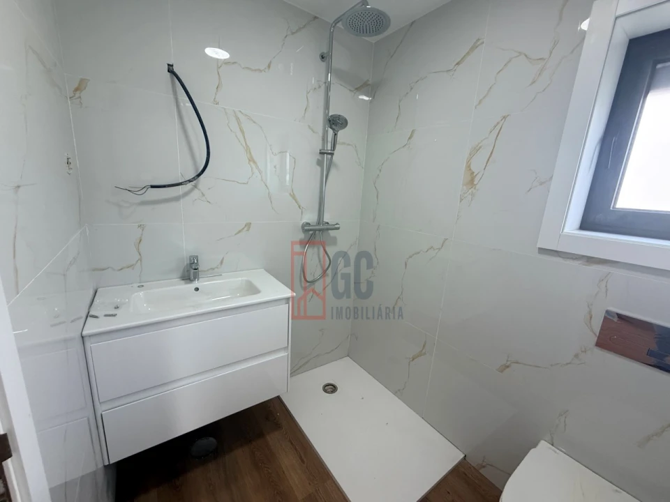 Moradia T3 para Venda em Grijó e Sermonde Foto 37