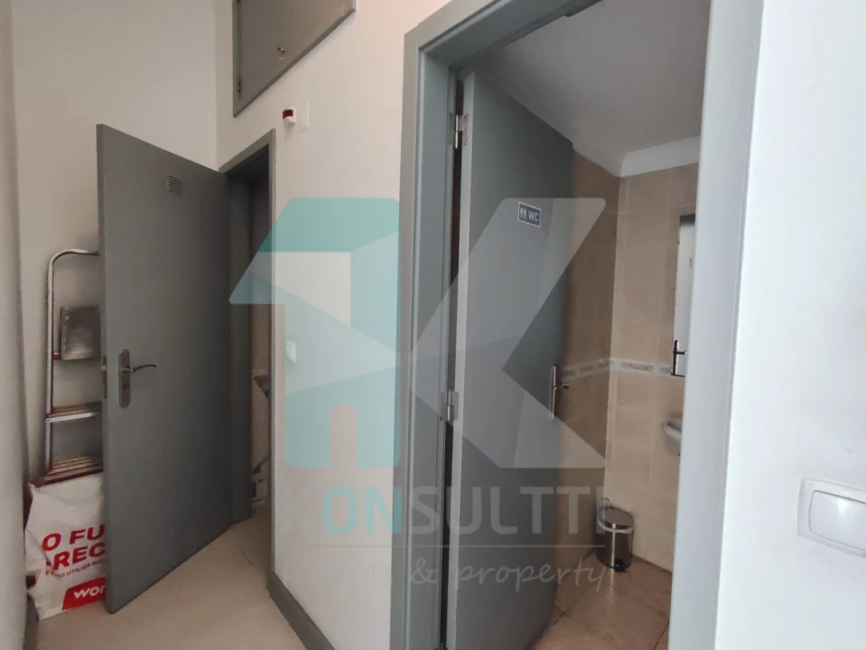 Loja para Venda em Carcavelos e Parede Foto 11