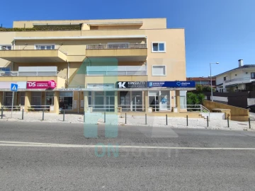 Loja para Venda em Carcavelos e Parede