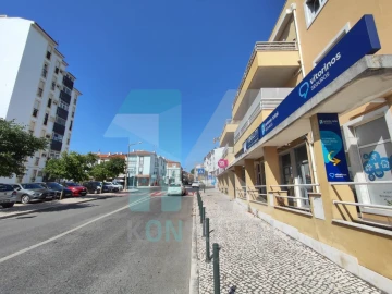 Loja para Venda em Carcavelos e Parede